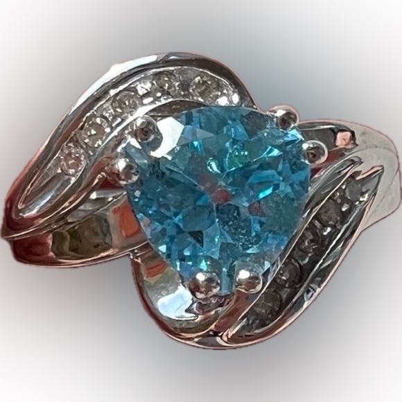 10K white gold blue topaz diamond ring size 7